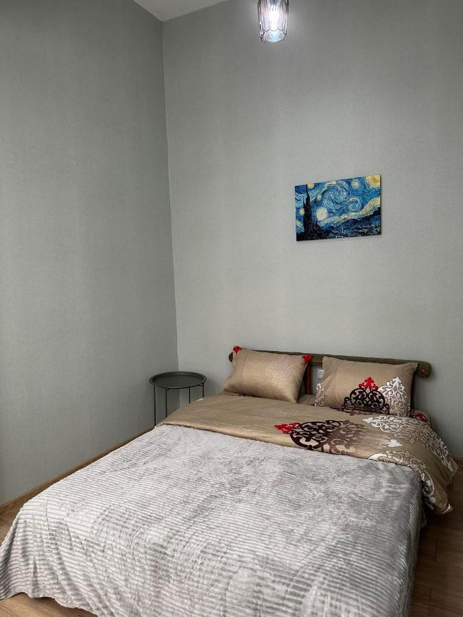 Apartamento Bina Orbeliantan Tiflis Exterior foto